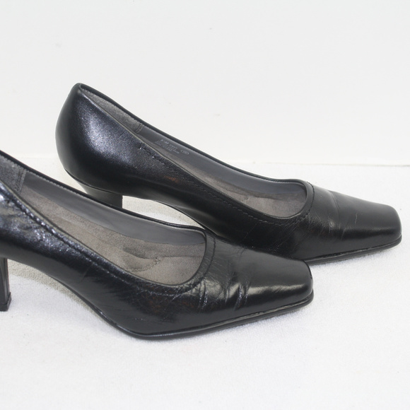 Classic Pump in amazing condition - Picture 2 of 4